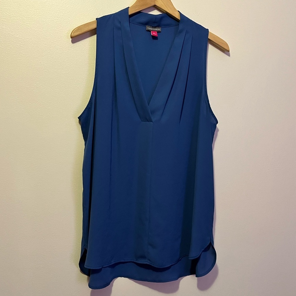 Vince Camuto Blue Sleeveless Blouse Size Large Classic Elegance Chic Flowy Sheer